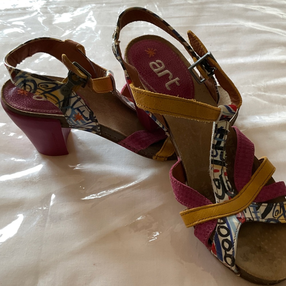 Women's Multicolor Heels